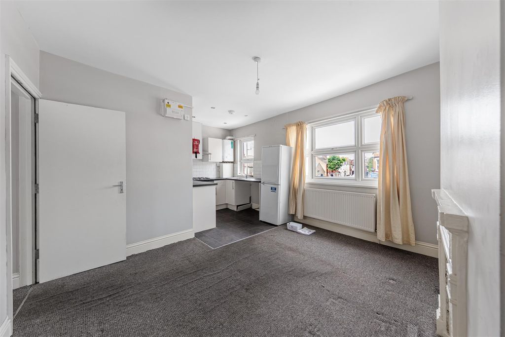 Property photo 3 of 10 094A2895.Jpg