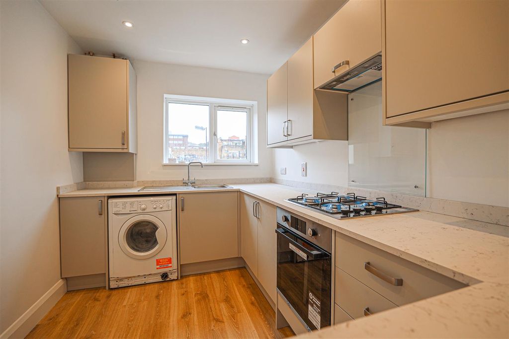 Property photo 3 of 10 980A2865.Jpg