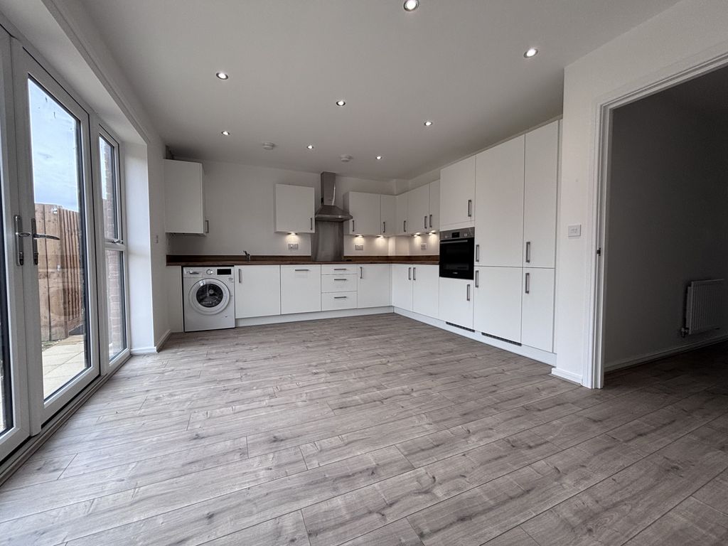 Property photo 2 of 10 Gallery