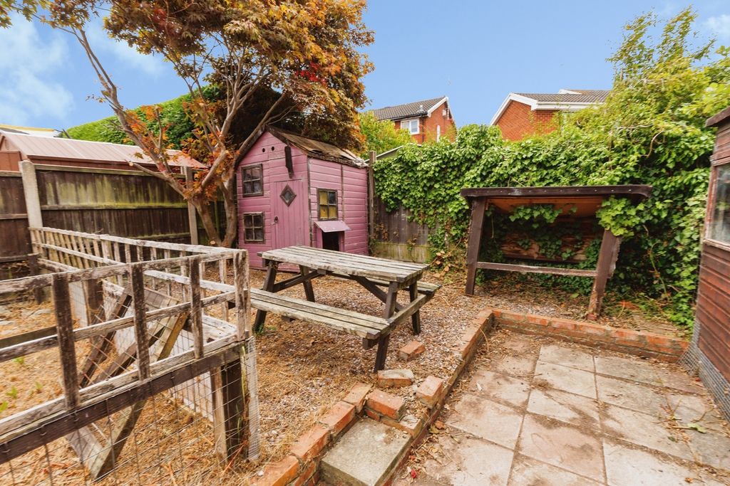 Property photo 3 of 17 Pbox-Img.Jpg