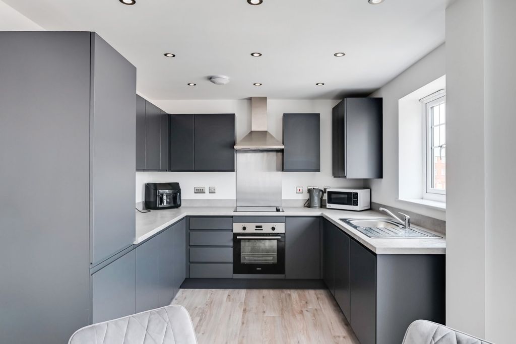 Property photo 3 of 10 Picture 3