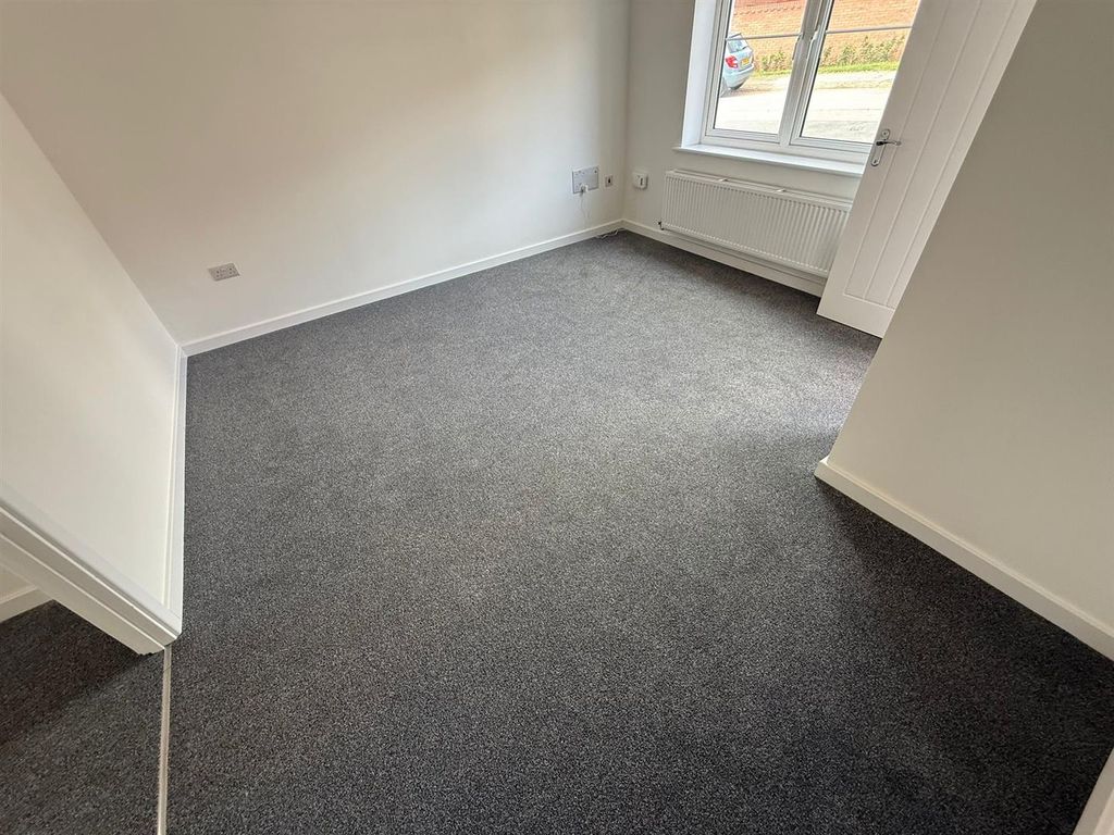 Property photo 3 of 17 49cd92cc-Bee8-4302-8Aff-d406d93163d8.Jpg