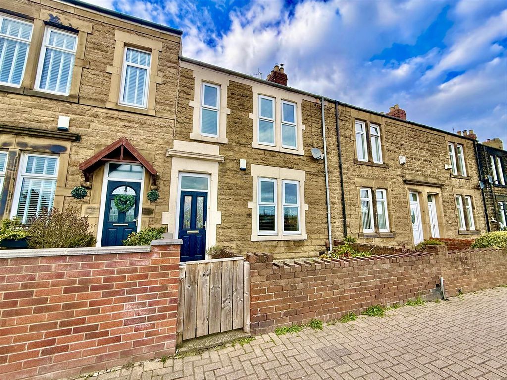 Property photo 1 of 20 External