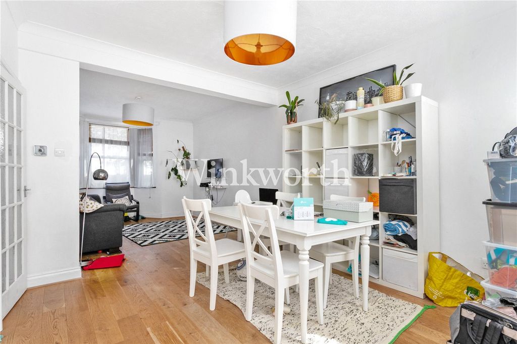 Property photo 3 of 17 Picture No. 10