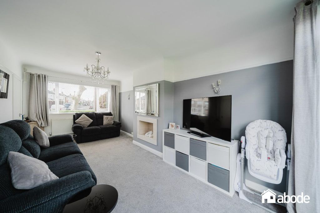 Property photo 3 of 18 10 Harris Drive-22.Jpg