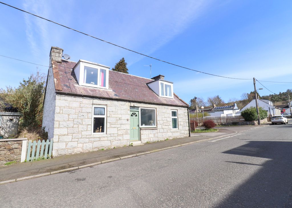 Property photo 2 of 21