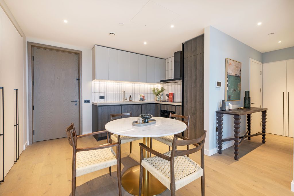 Property photo 3 of 15 20250918_Canada Water_The Founding_Apartment1501_009.Jpg