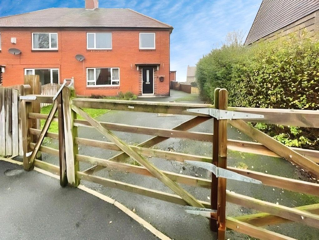 Property photo 1 of 10 Front