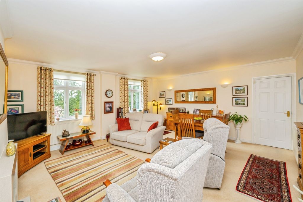 Property photo 2 of 14 Living Room