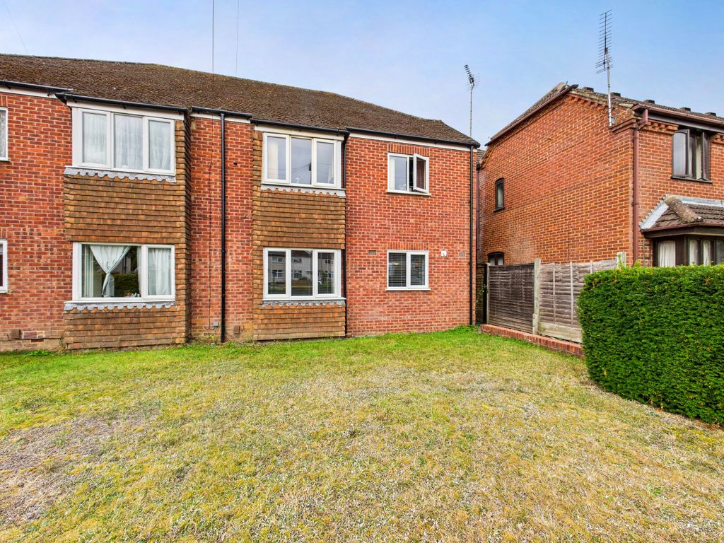 Property photo 1 of 9 Cam01354G0-Pr0579-Still008