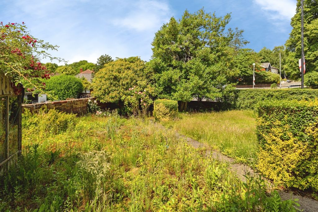 Property photo 3 of 12 Pbox-Img.Jpg