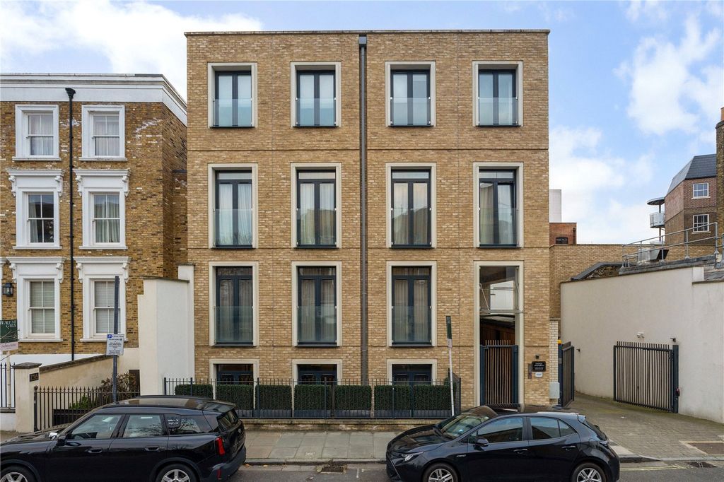 Property photo 1 of 14 Front Exterior