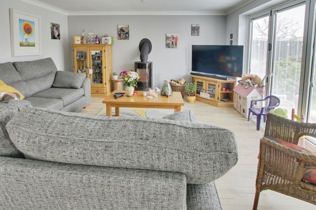 Additional image 2 of 4 bed detached house for saleShaftesbury Avenue, March PE15
