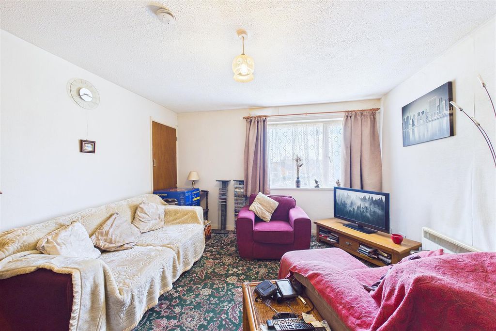 Property photo 3 of 7