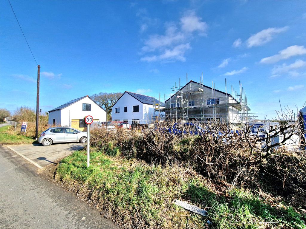 Property photo 1 of 7 Picture No. 12