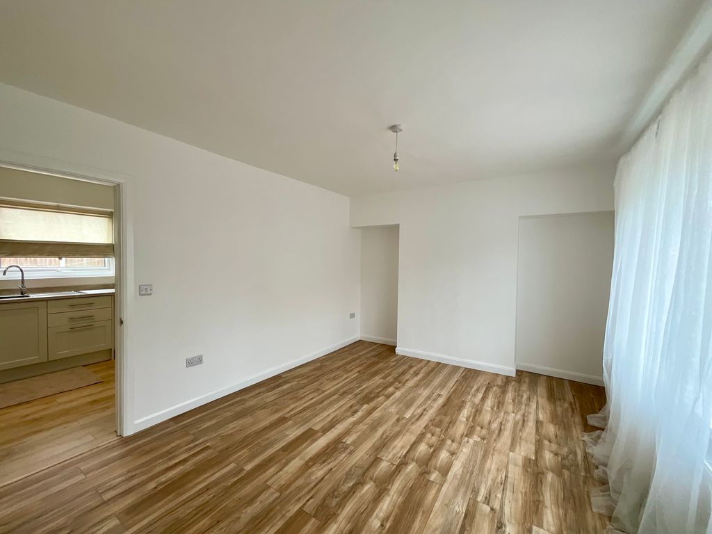 Property photo 3 of 14 Img_1479