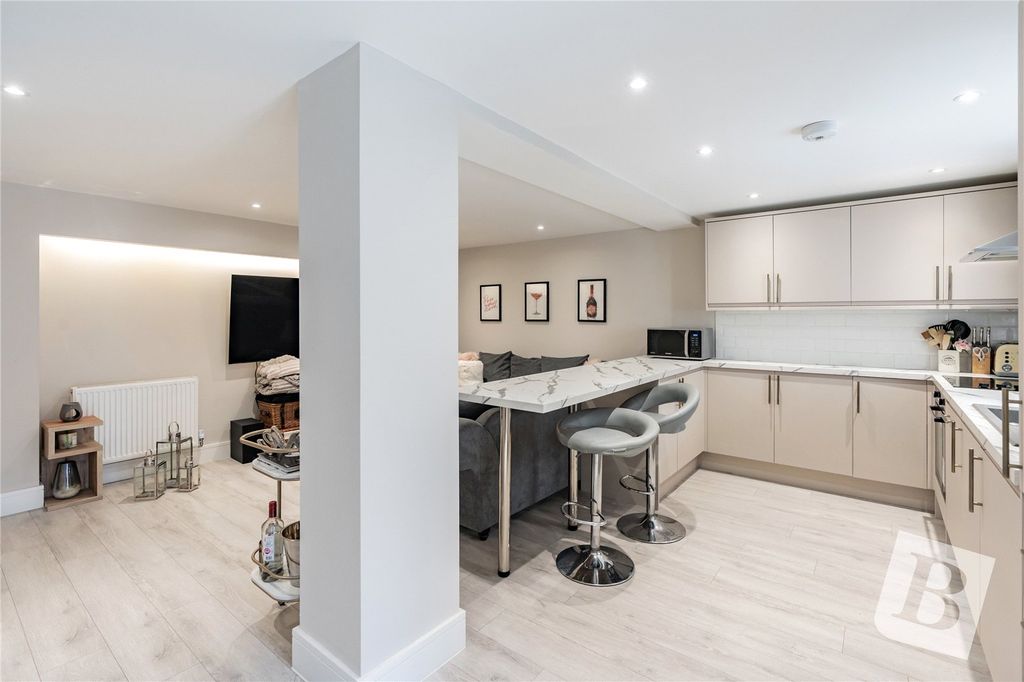 Property photo 2 of 13 Picture No. 05