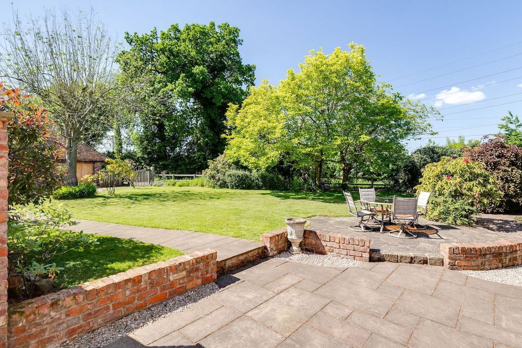 Property photo 2 of 29