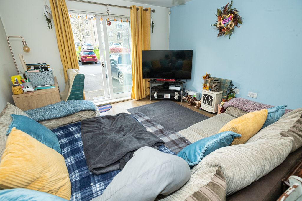 Property photo 3 of 30