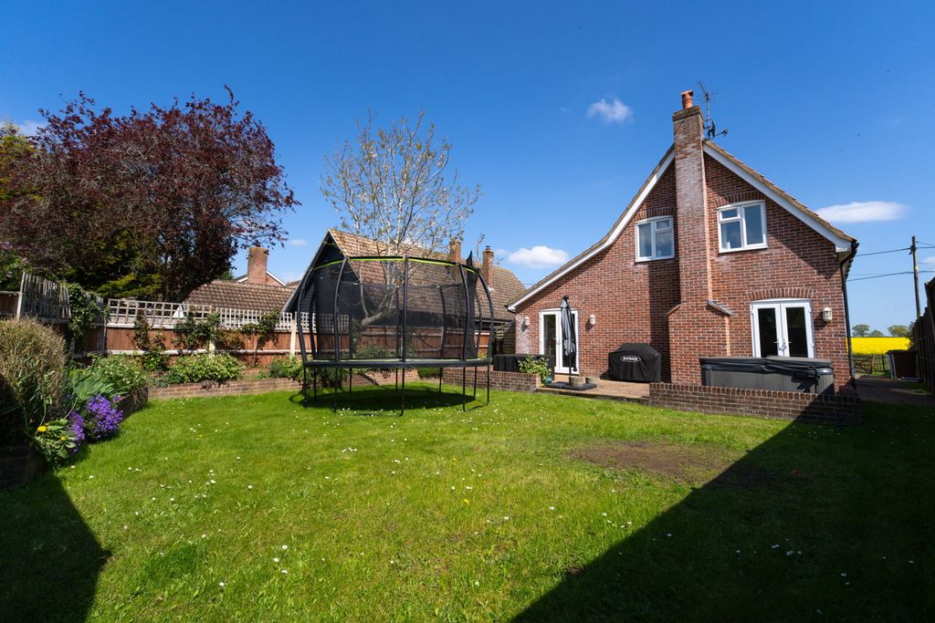 Property photo 2 of 14