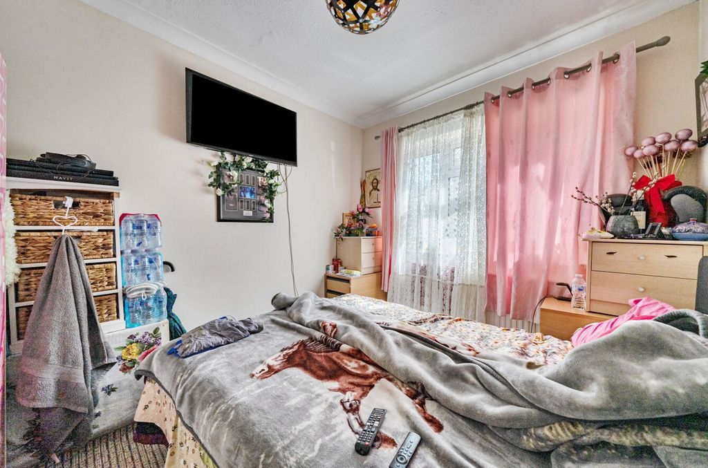 Property photo 2 of 19 1445899-6-69E0E85...