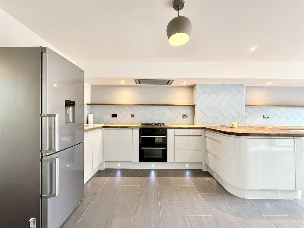 Property photo 3 of 17 Img_1571.Jpeg