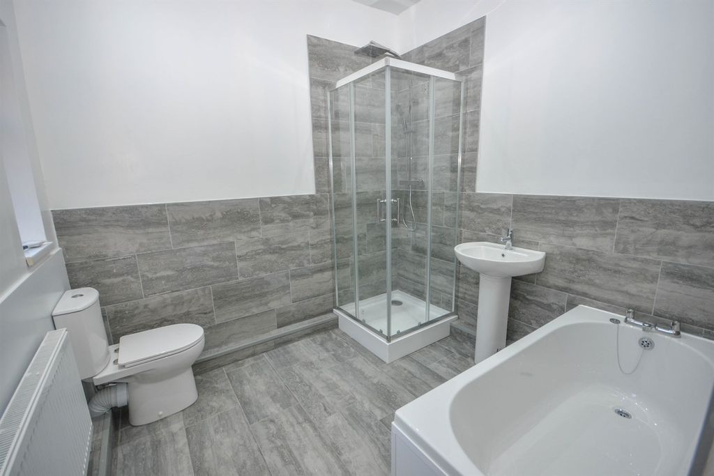 Property photo 1 of 11 (Main)