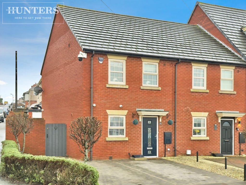 Property photo 1 of 17 Pbox-Img.Jpg