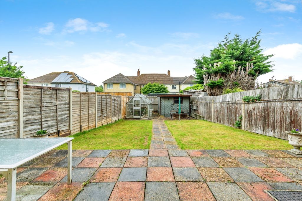 Property photo 3 of 9 Garden