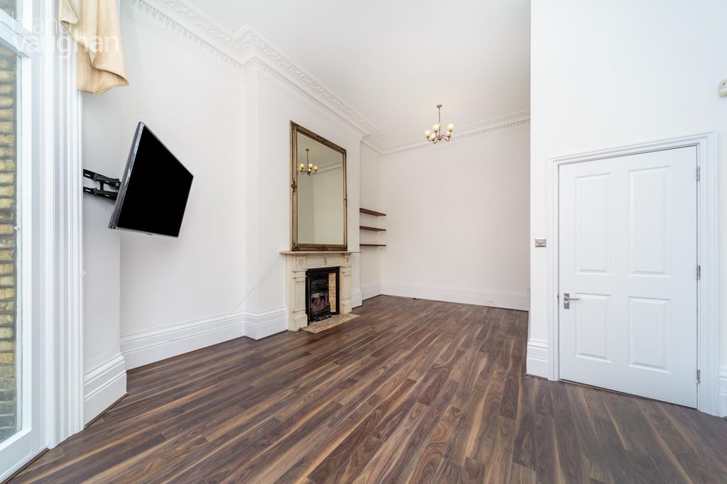 Property photo 3 of 9 Living Room