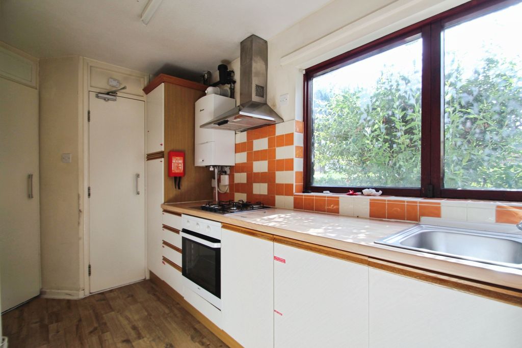 Property photo 1 of 12 Kitchen - Angle 1