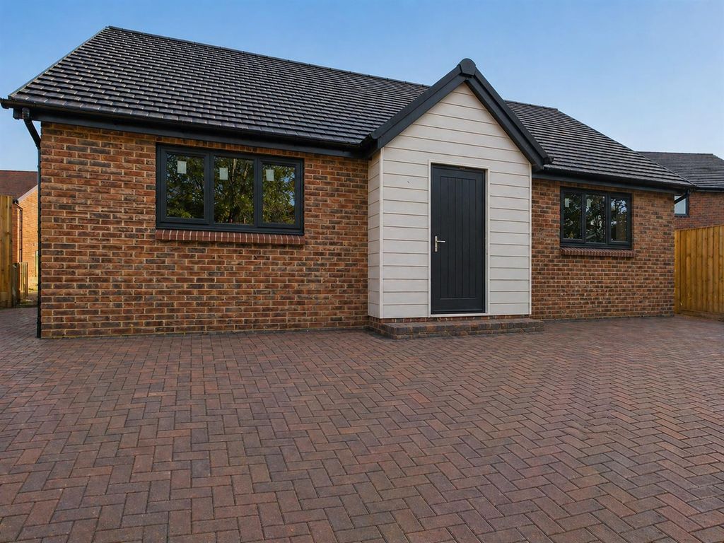 Property photo 1 of 6 Bungalow At Stones Wharf.Png