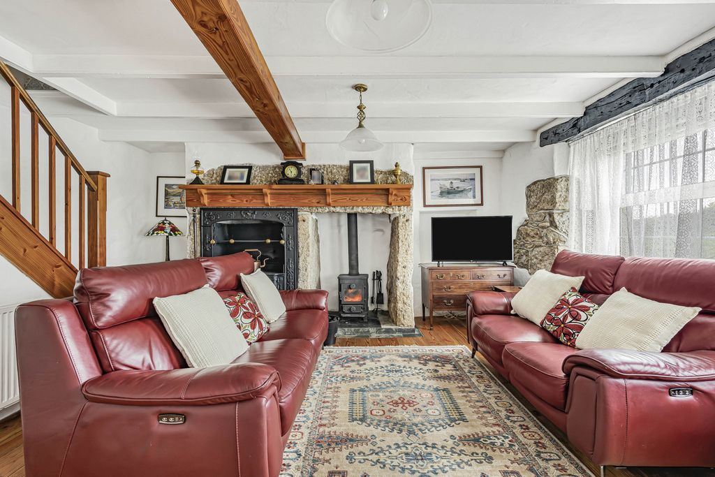 Property photo 3 of 32