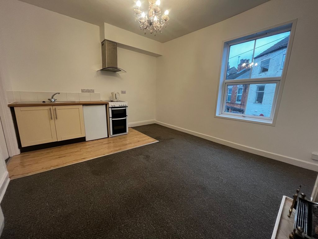 Property photo 3 of 8 Image