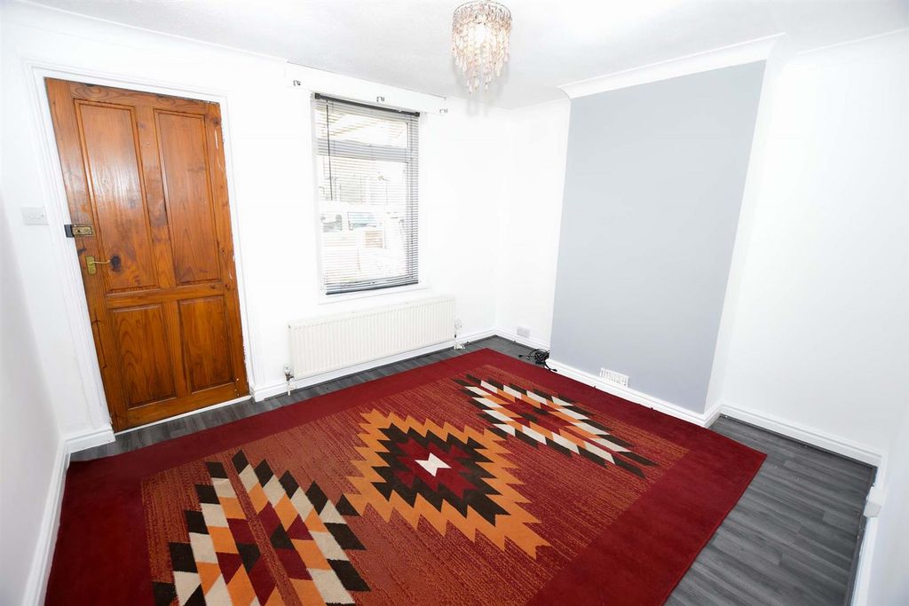 Property photo 3 of 13