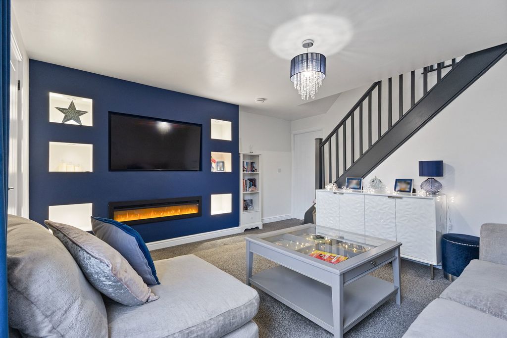 Property photo 3 of 23