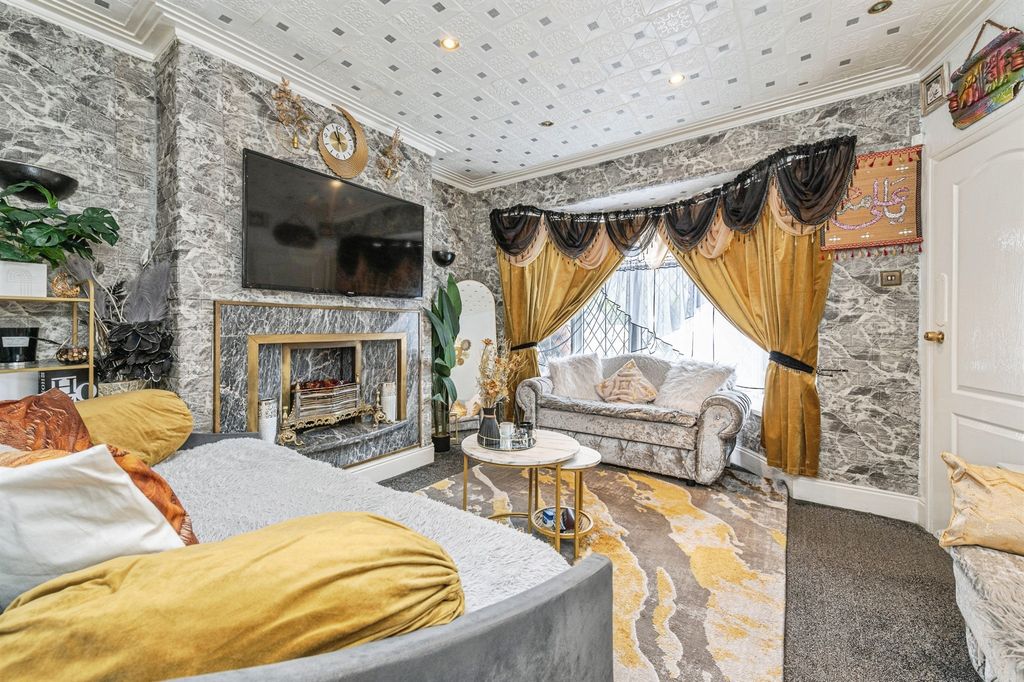 Property photo 3 of 15