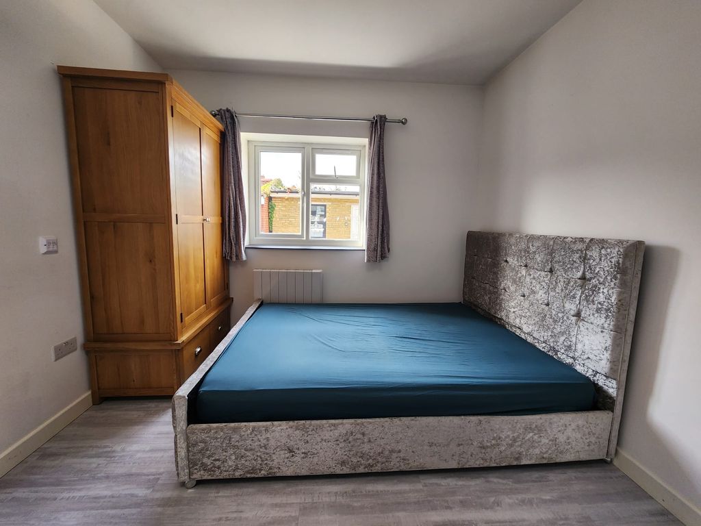 Property photo 1 of 3