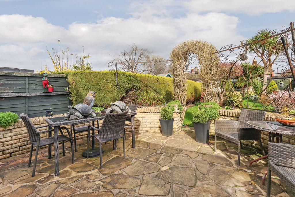 Property photo 2 of 16 Picture No. 01