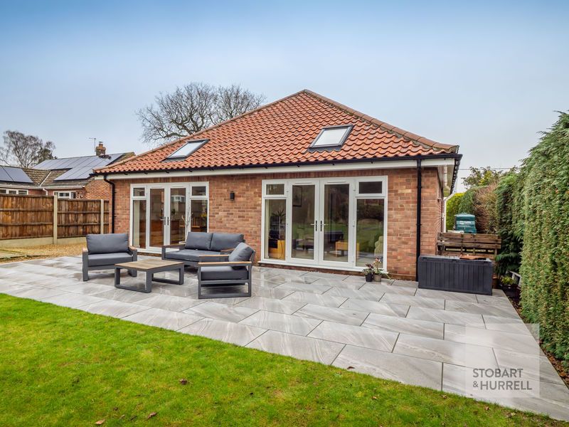 Property photo 3 of 31 Close Rear