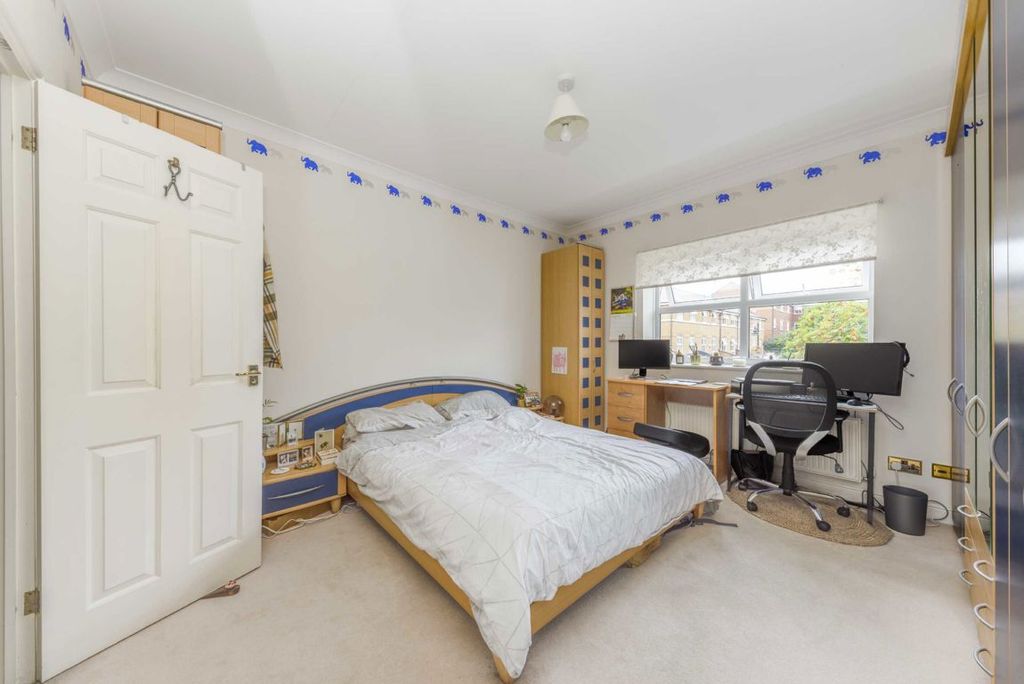 Property photo 3 of 5