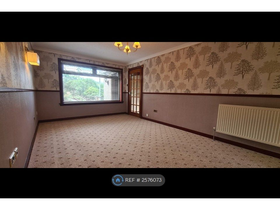 Property photo 2 of 20 Living Room