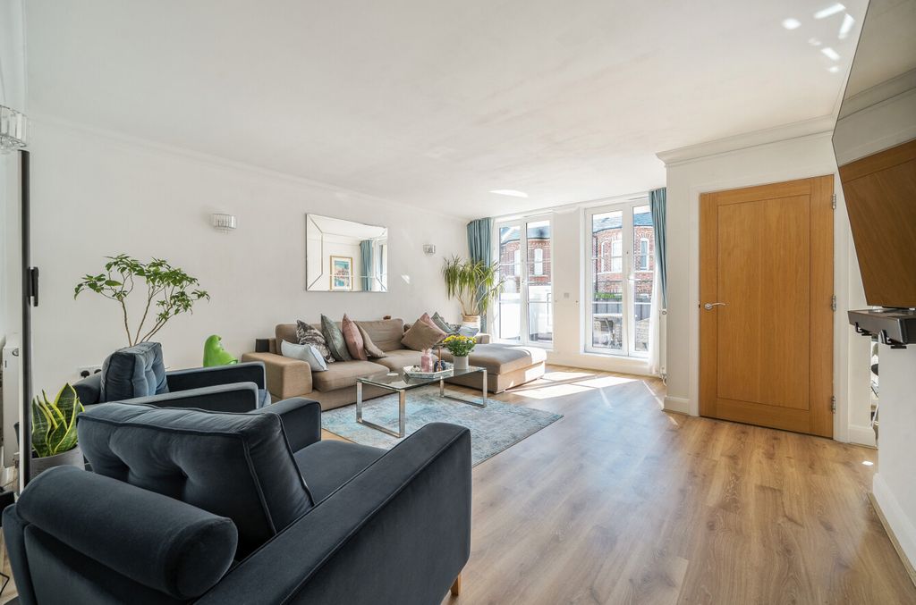 Property photo 2 of 17 1488588-13-6A5A07...