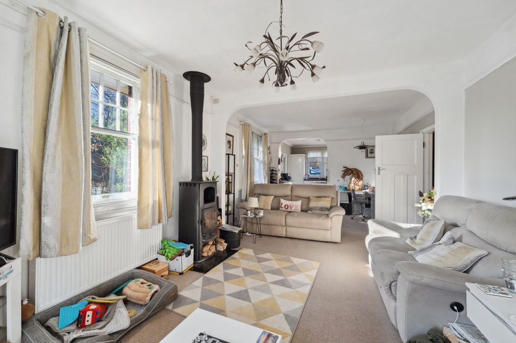 Property photo 3 of 20