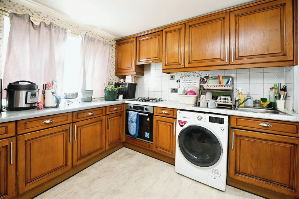 Property photo 1 of 15 Kitchen