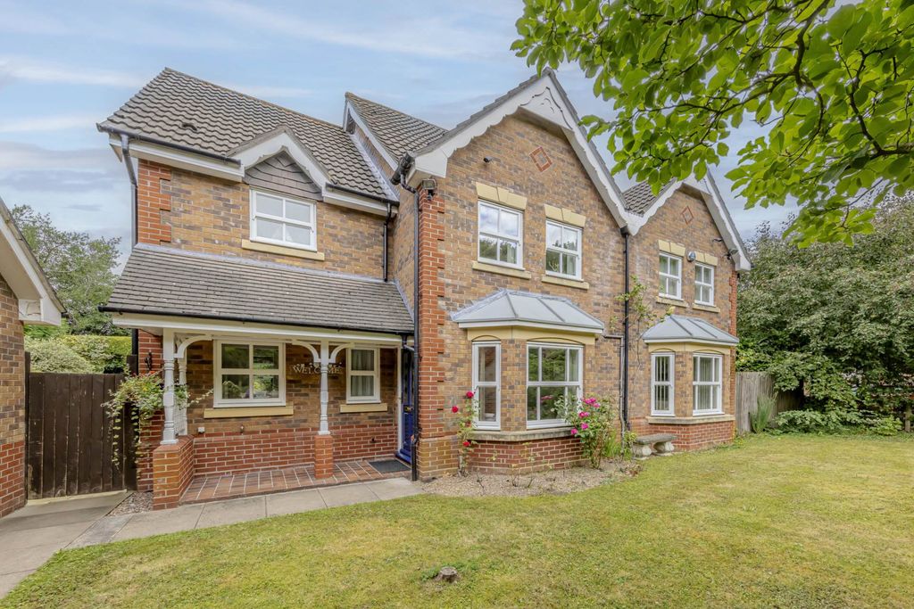 Property photo 2 of 44