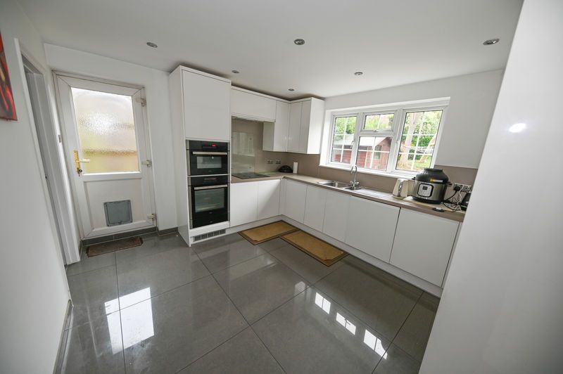 Property photo 2 of 16 Photo 12