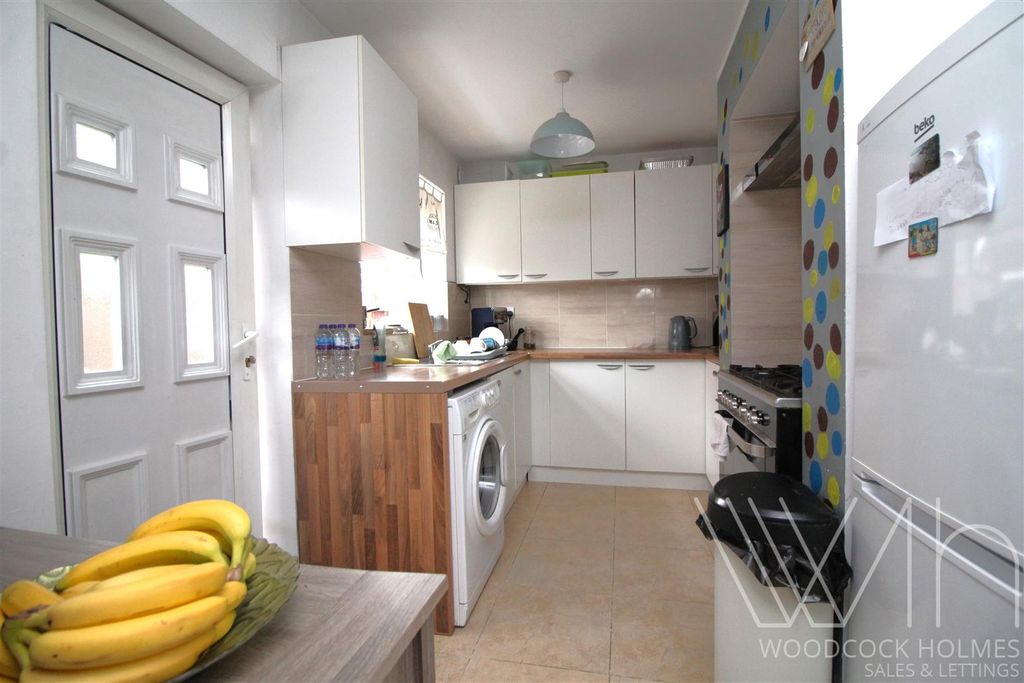 Property photo 2 of 11 Kitchen_1.Jpg