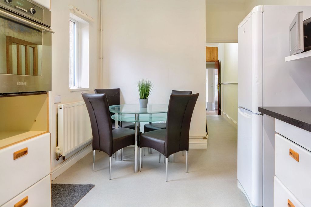 Property photo 3 of 14 Kitchen