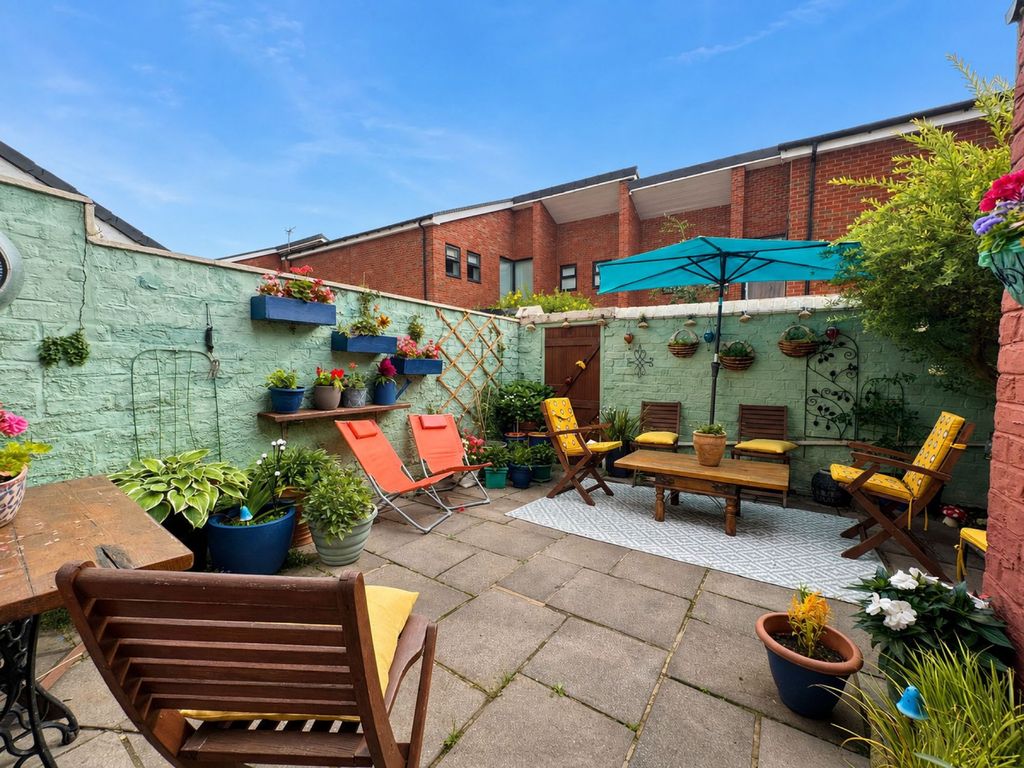 Property photo 3 of 15